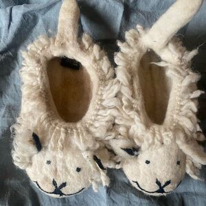 Wool slippers 24/25